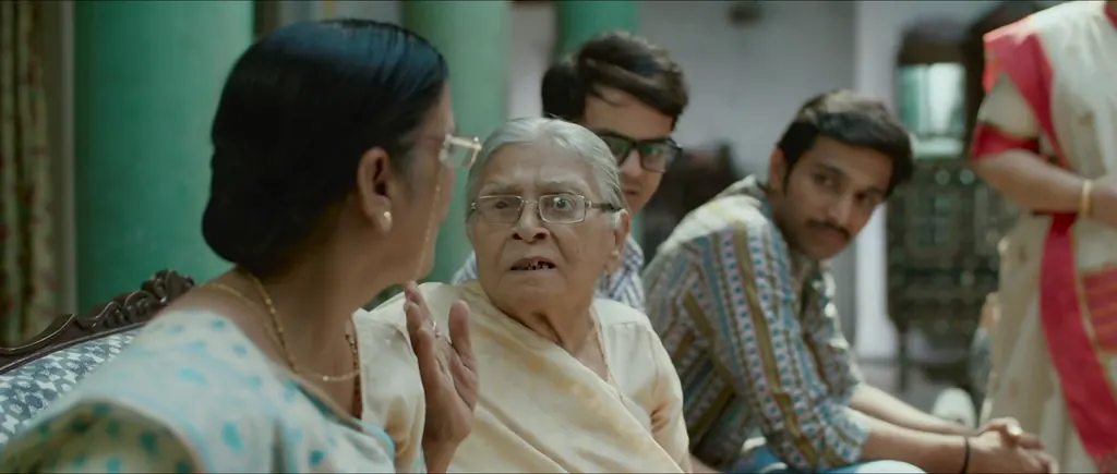 Mitron 2018 HDRip 300Mb Full Hindi Movie Download 480p still 2  Bolly4u Official